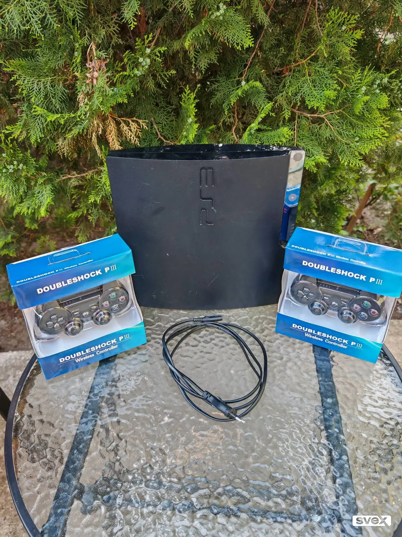 PlayStation 3 Slim CIPOVAN/MODOVAN + dzojstik + 10+ igrica