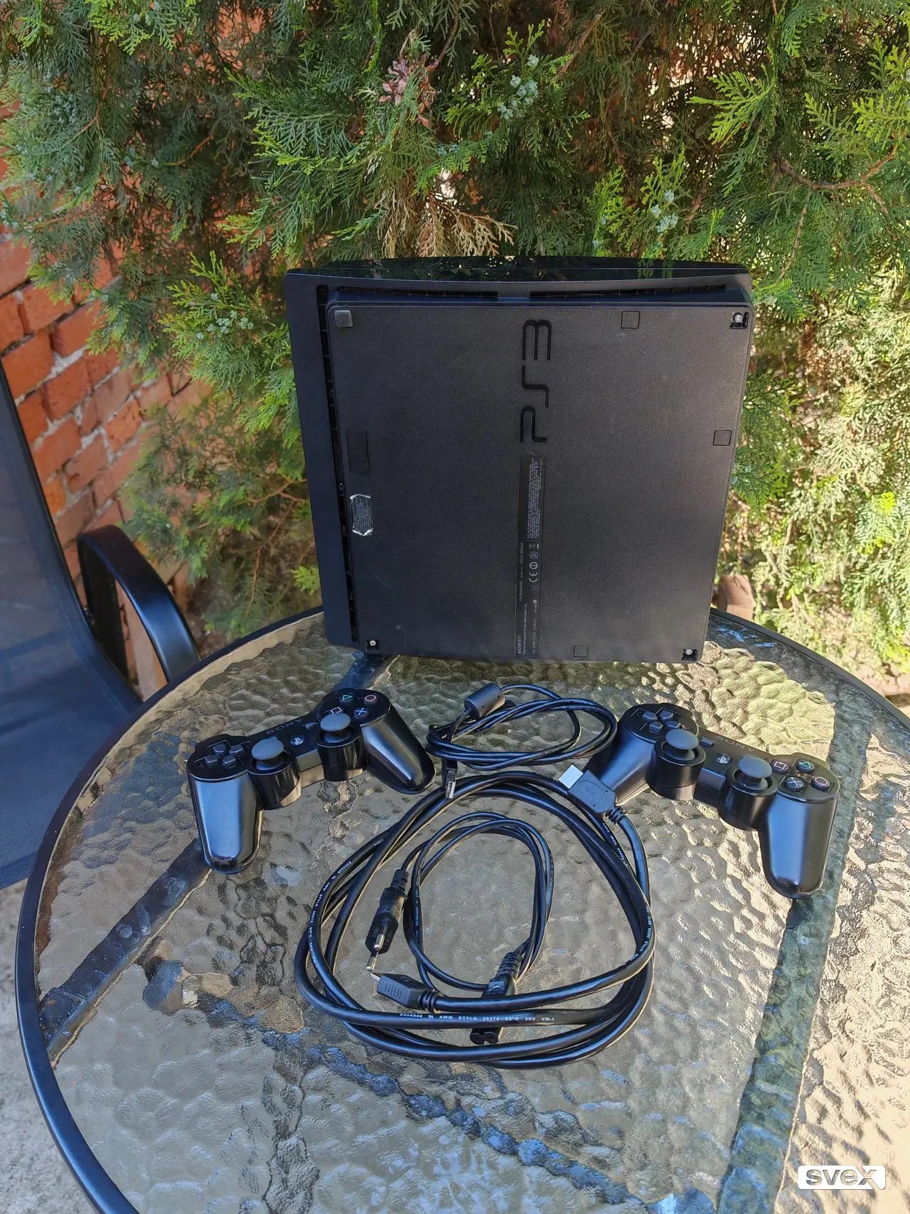 PlayStation 3 Slim CIPOVAN/MODOVAN + dzojstik + 10+ igrica