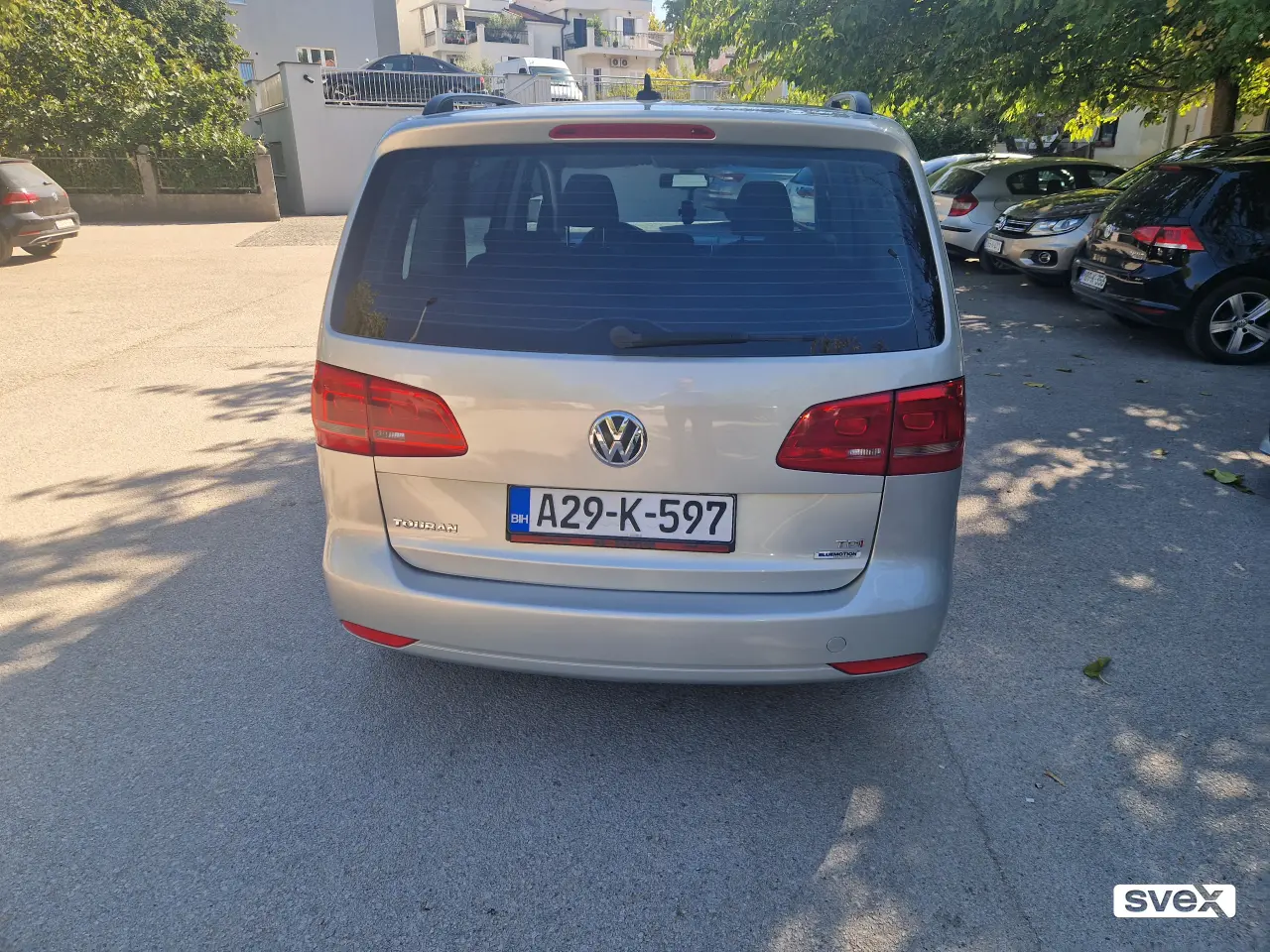 Volkswagen Touran 1.6 TDI 7 sjedala,climatronic,tempomat