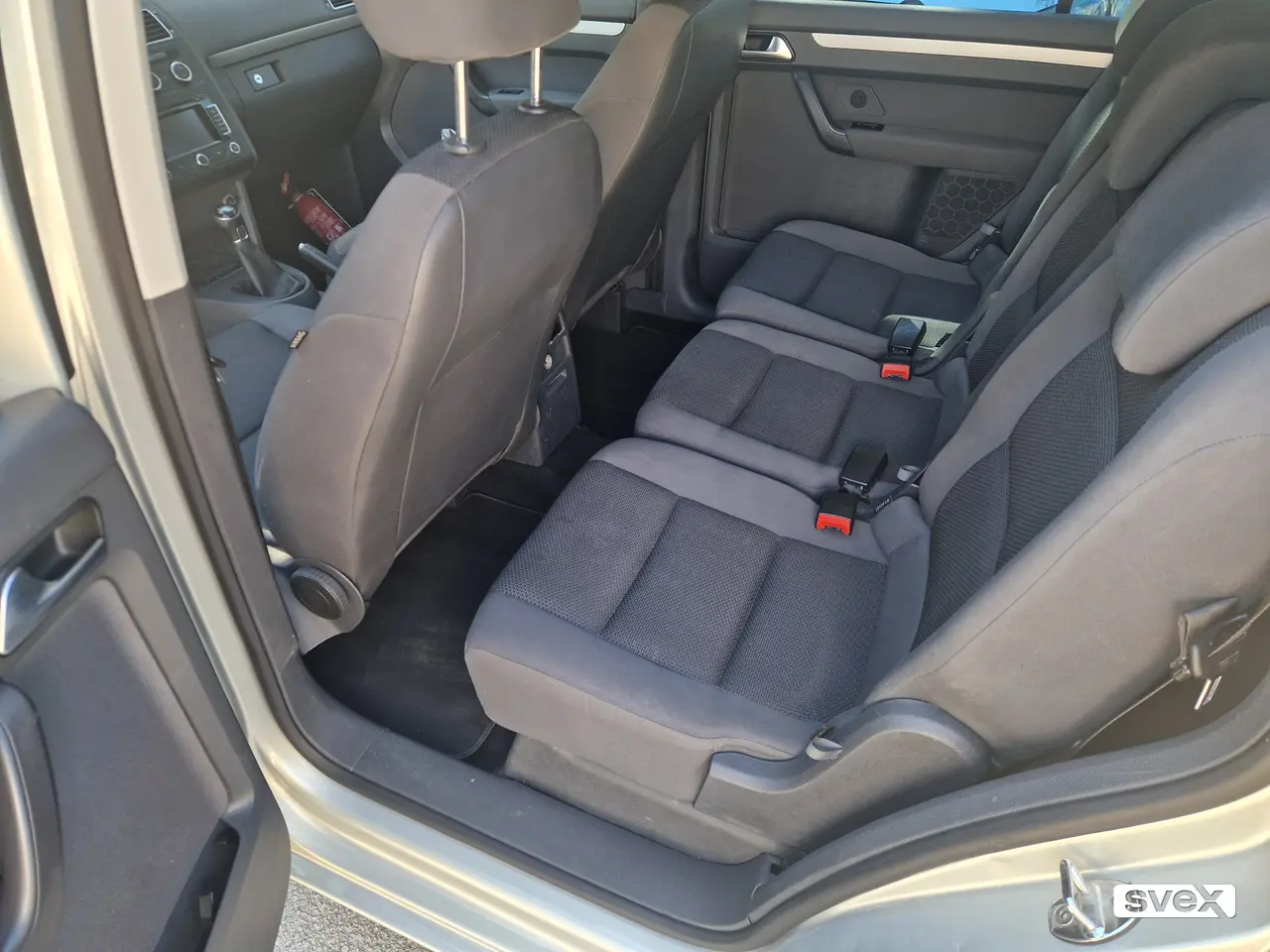 Volkswagen Touran 1.6 TDI 7 sjedala,climatronic,tempomat