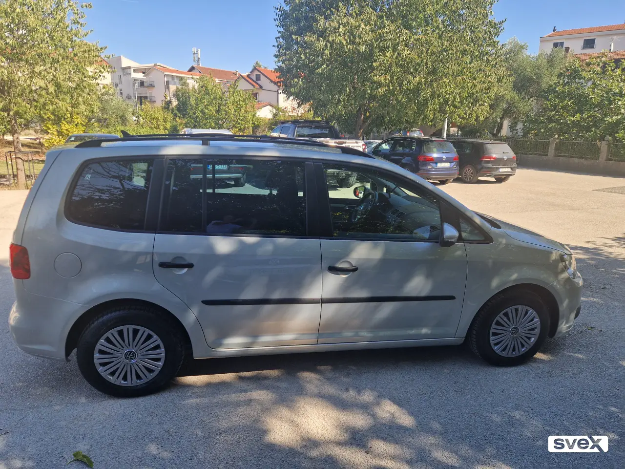 Volkswagen Touran 1.6 TDI 7 sjedala,climatronic,tempomat