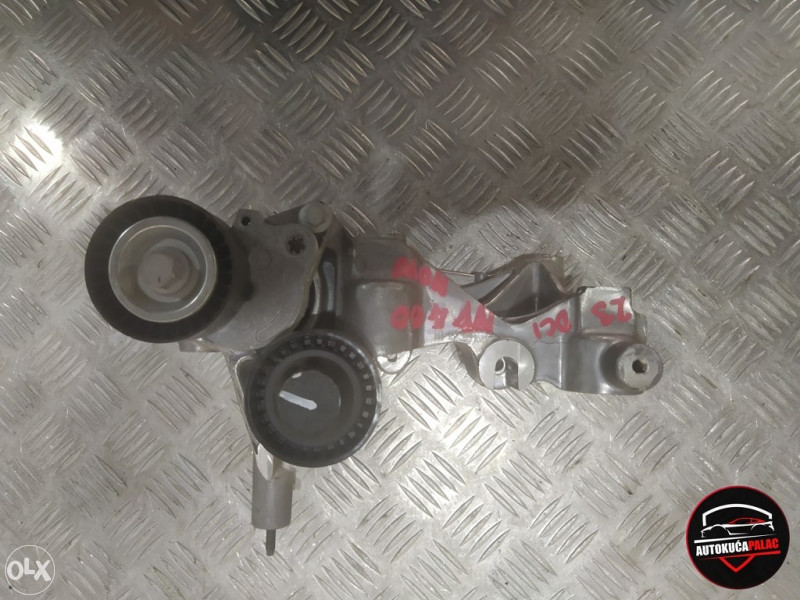 NOSAČ ALTERNATORA	Nissan NV400 2019 117102273R NM866