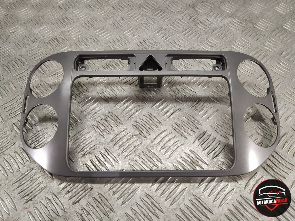 BLENDA OKO RADIA VOLKSWAGEN TIGUAN 07-16  421-62