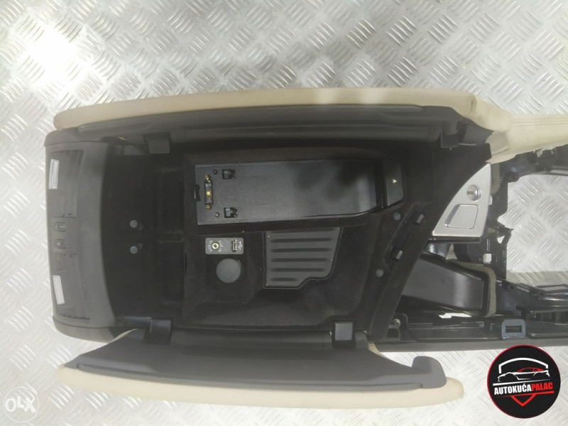 Naslonjač za ruke BMW F10  5   NA207