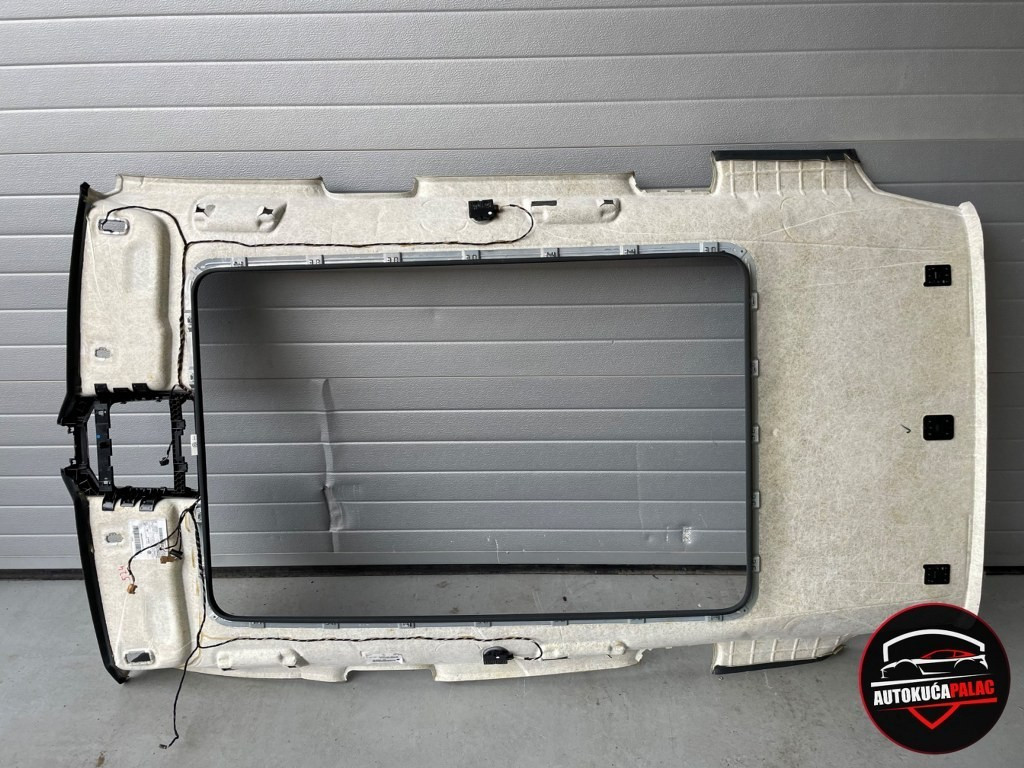 KROVNI TAPACIRUNG VW TOUAREG CR 18-26  524-250 PANORAMA CRNI