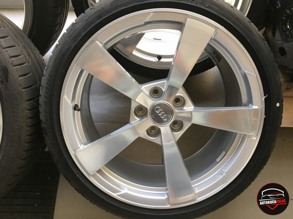 FELGE AUDI TT A3 RS3 S3 19" 5X112 ET52 8S0601025AQ FE623