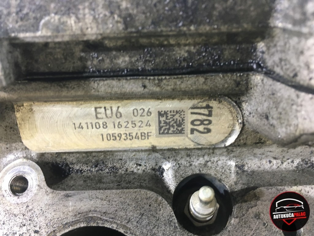 GLAVA MOTORA AUDI A4 B8 07-15 1059354BF DM23 3.0TDI DESNA