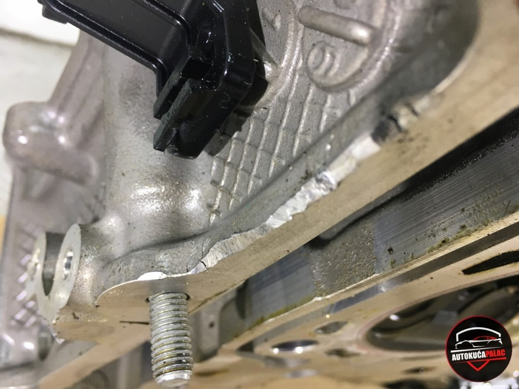 GLAVA MOTORA BMW F97 F98  8053281 DM27 S58 OŠTEĆENA