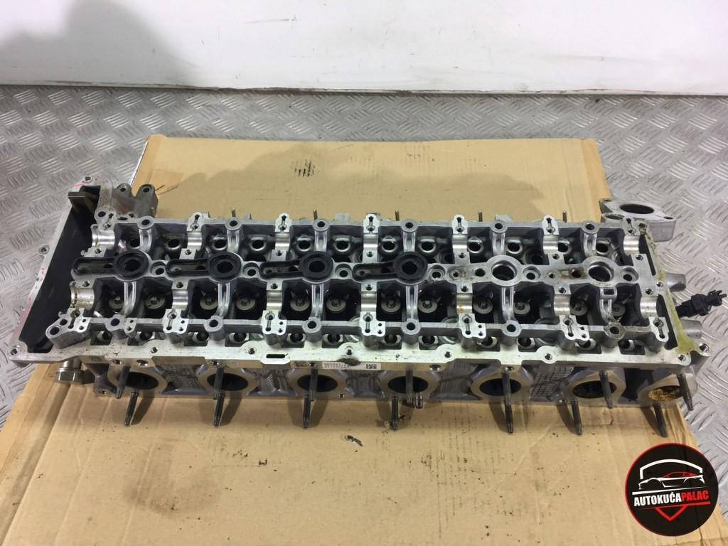 GLAVA MOTORA BMW G11 G12 7  8598486 DM24 OŠTEĆENA B57 3.0D