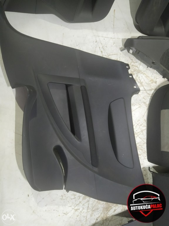 Unutrašnjost Citroen C4   U188 SJEDIŠTA