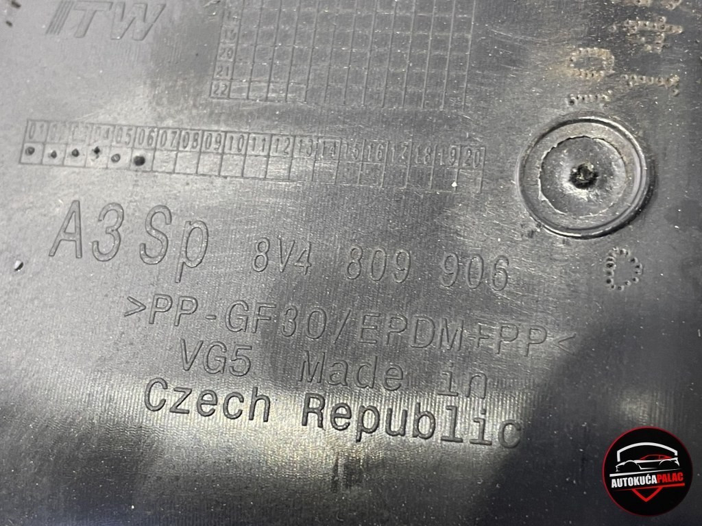 POKLOPAC REZERVOARA AUDI A3 8V 12-20 8V4809906 465-302