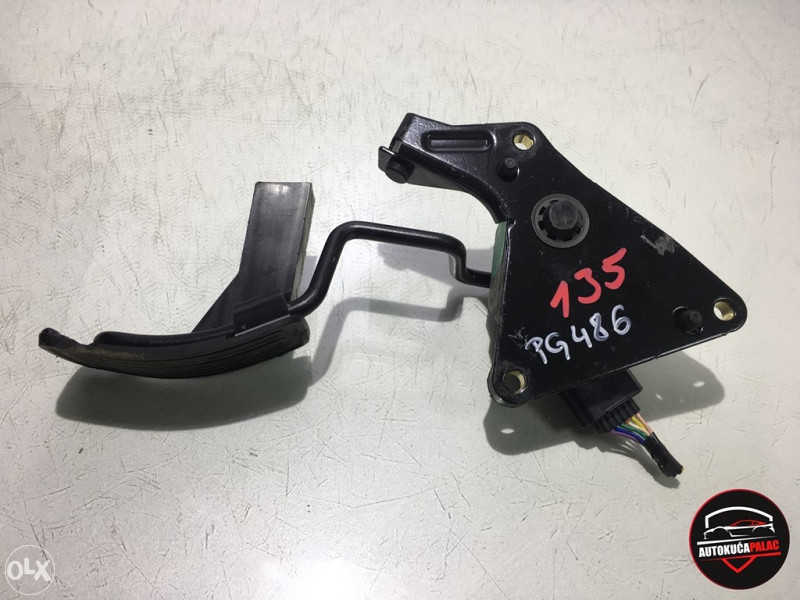 Papučica-potenciometar gasa Nissan QASHQAI 06-13  PG48