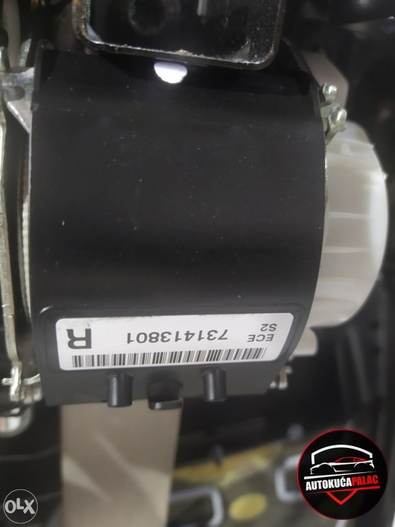 Unutrašnjost BMW F13 6   U133 SJEDIŠTA