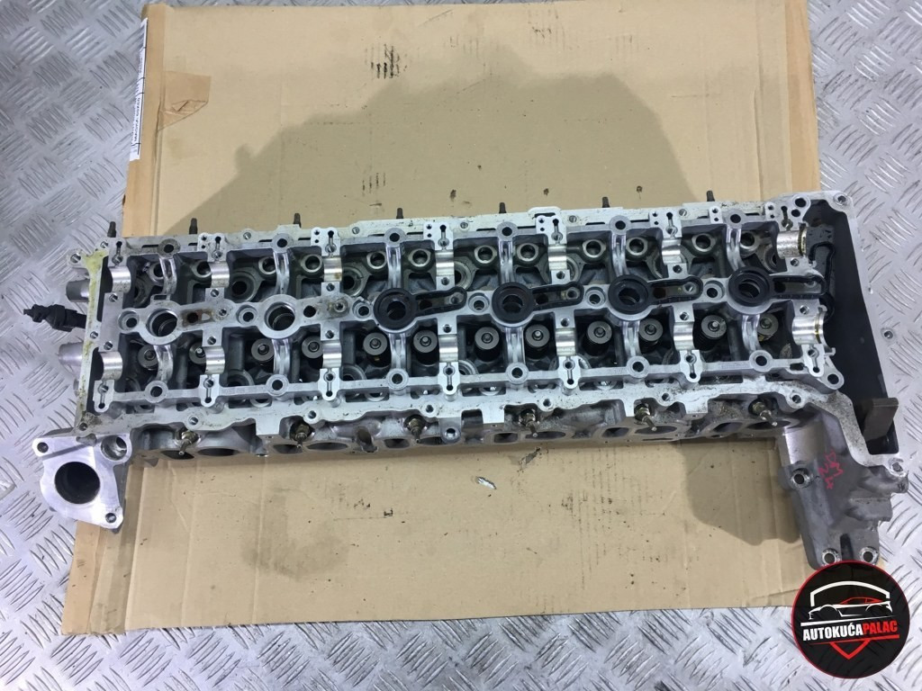 GLAVA MOTORA BMW G11 G12 7  8598486 DM24 OŠTEĆENA B57 3.0D