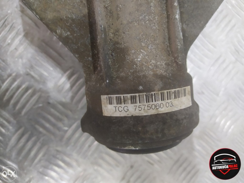 NOSAČ POLUOSOVINE BMW E84 X1 2014 31507575061 NM815