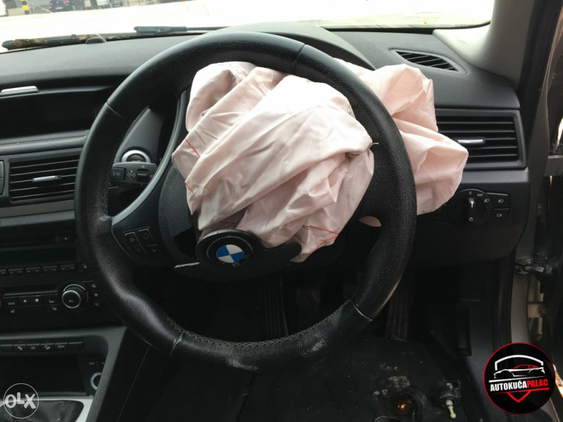 BMW E84 X1 2.0d 2011g Xdrive DIJELOVI, ZA DIJELOVE