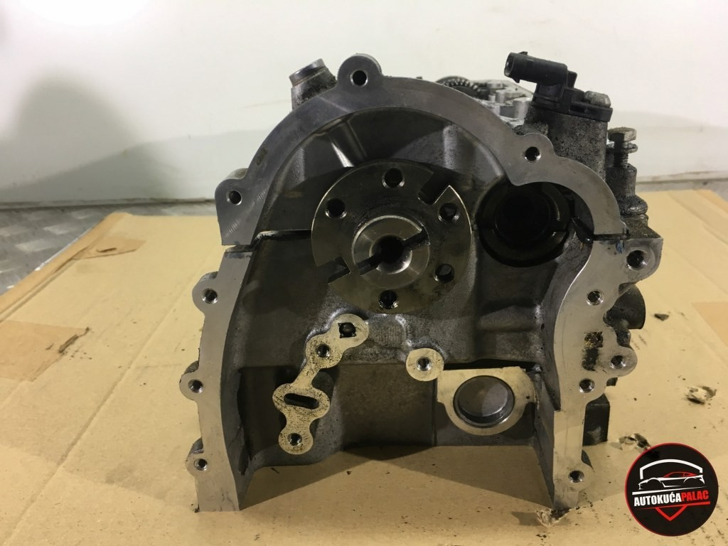 GLAVA MOTORA AUDI A4 B8 07-15 1059354BF DM23 3.0TDI DESNA