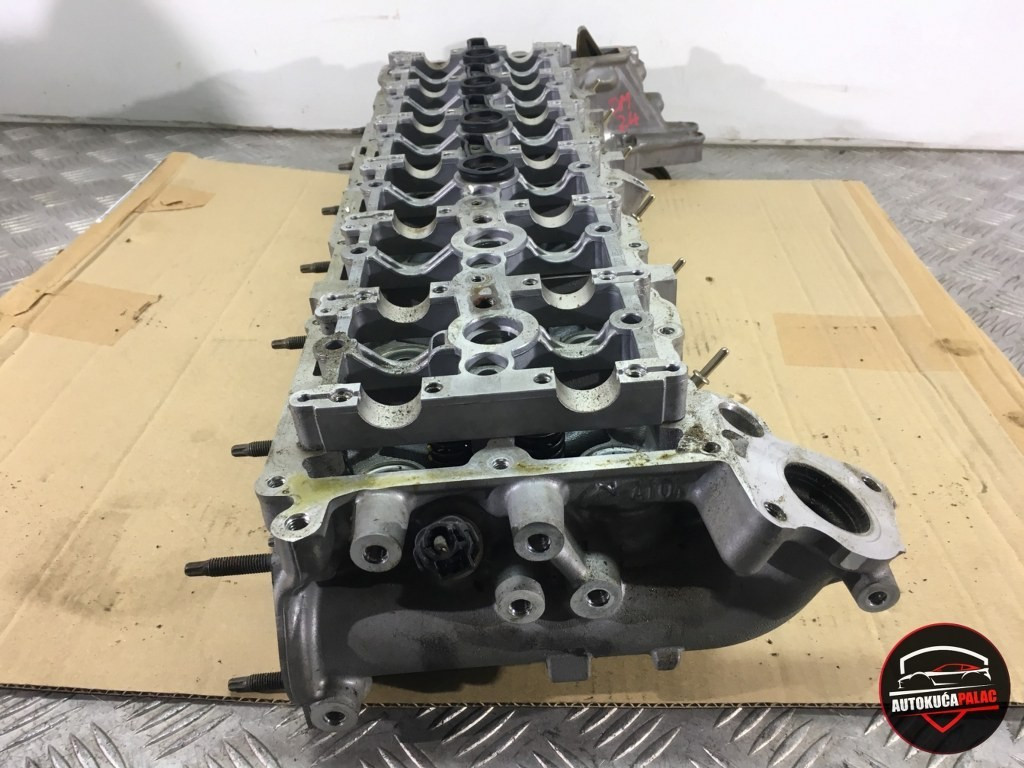 GLAVA MOTORA BMW G11 G12 7  8598486 DM24 OŠTEĆENA B57 3.0D
