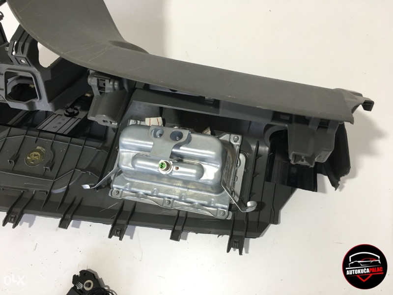 Instrument tabla KOMPLETNA Ford FOCUS 2004-2011 TA64