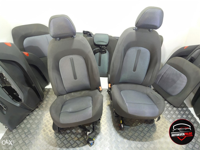 UNUTRAŠNJOST I SJEDIŠTA SICEVI FIAT BRAVO 2009 U65