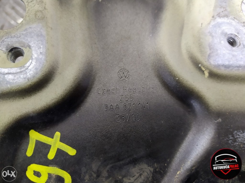 NOSAČ BLATOBRANA  Volkswagen PASSAT 7  3AA821141 PU1397