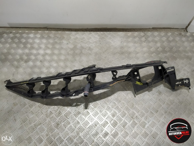 NOSAČ BLATOBRANA DESNI BMW E70 X5 7157990 PU1626
