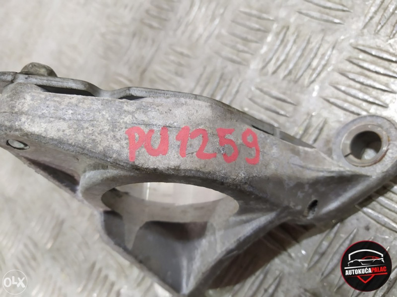 NOSAČ POLUOSOVINE Nissan QASHQAI 13-21  PU1259