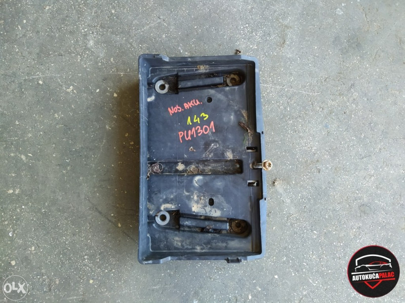 NOSAČ AKUMULATORA Mercedes W205   PU1301