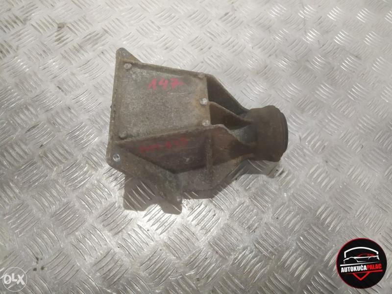 NOSAČ POLUOSOVINE BMW E84 X1 2014 31507575061 NM815