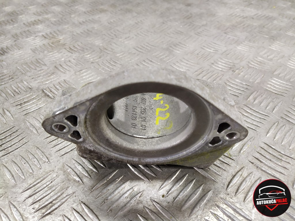 NOSAČ POLUOSOVINE Mercedes W246  A6072050101 354-22