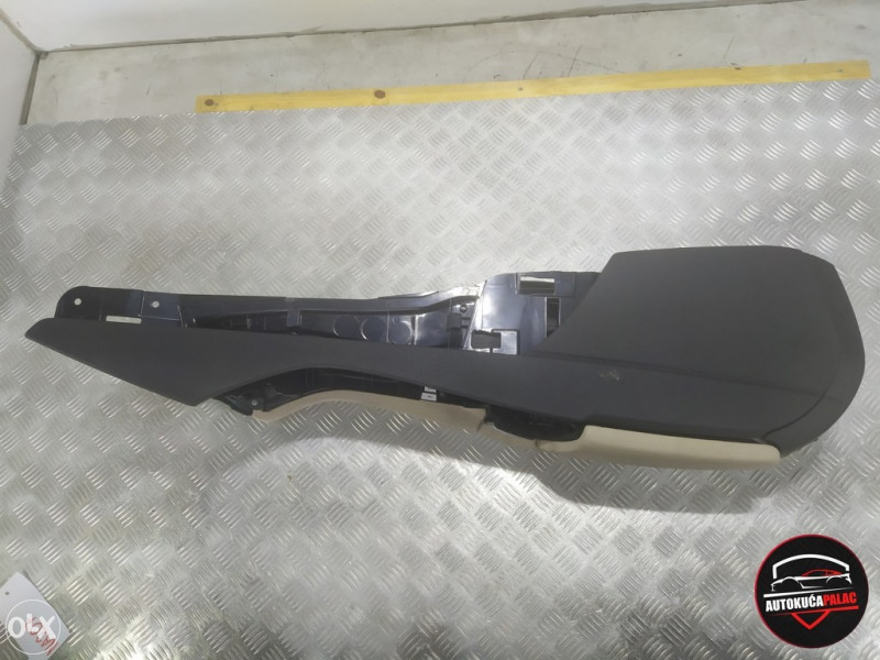 Naslonjač za ruke BMW F10  5   NA207