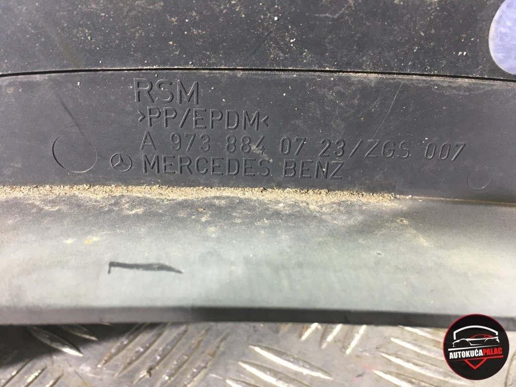 NOSAČ ŽMIGAVCA DESNI  MERCEDES ATEGO 98-04 A9738840723 F12017