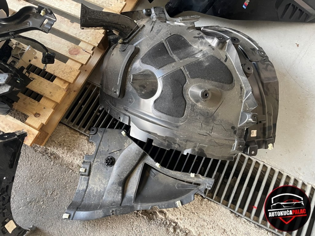 PREDNJI KRAJ BRANIK HAUBA BMW G05 X5 M   527-3