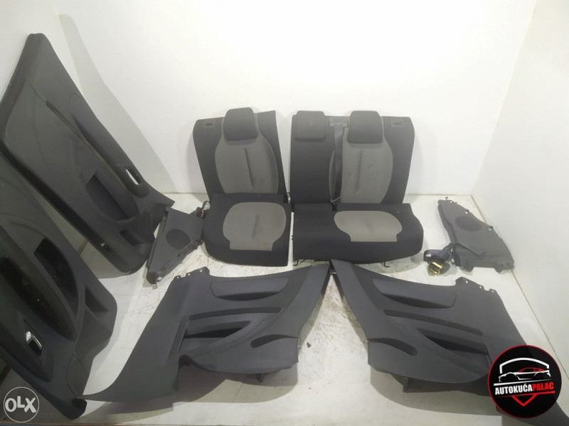 Unutrašnjost Citroen C4   U188 SJEDIŠTA