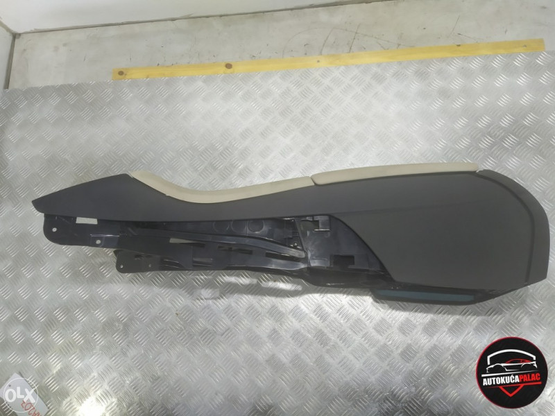 Naslonjač za ruke BMW F10  5   NA207