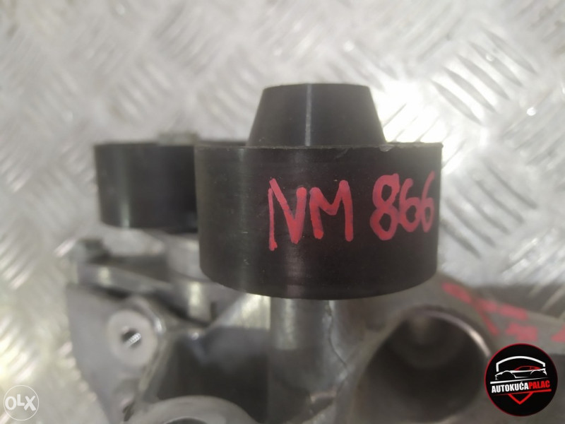 NOSAČ ALTERNATORA	Nissan NV400 2019 117102273R NM866