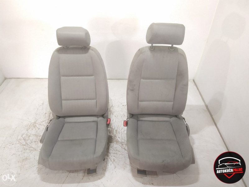 Unutrašnjost Audi A4 2004  U175 SJEDIŠTA