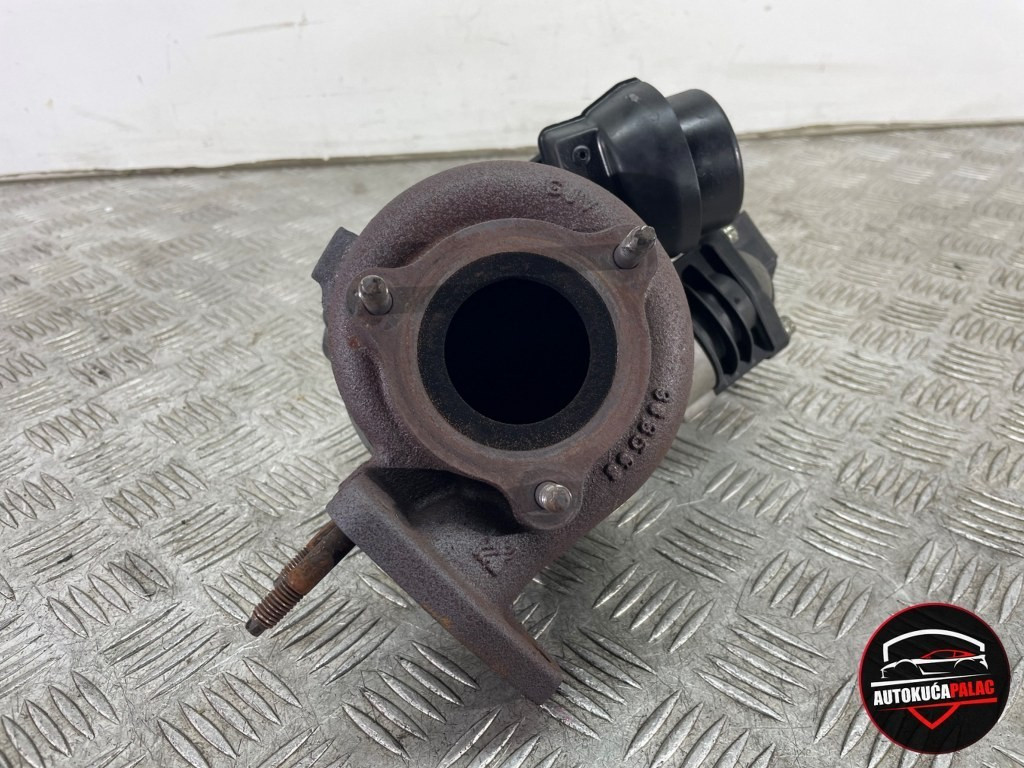 TURBINA NISSAN QASHQAI J11 13-21 8201067824 519-363 1.6DCI