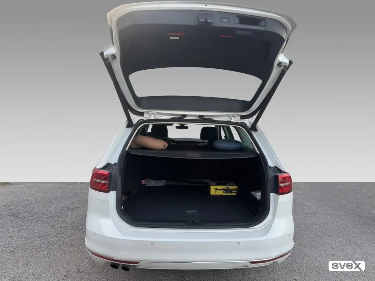 Volkswagen Passat 8,Virtual , matrix, Highline full