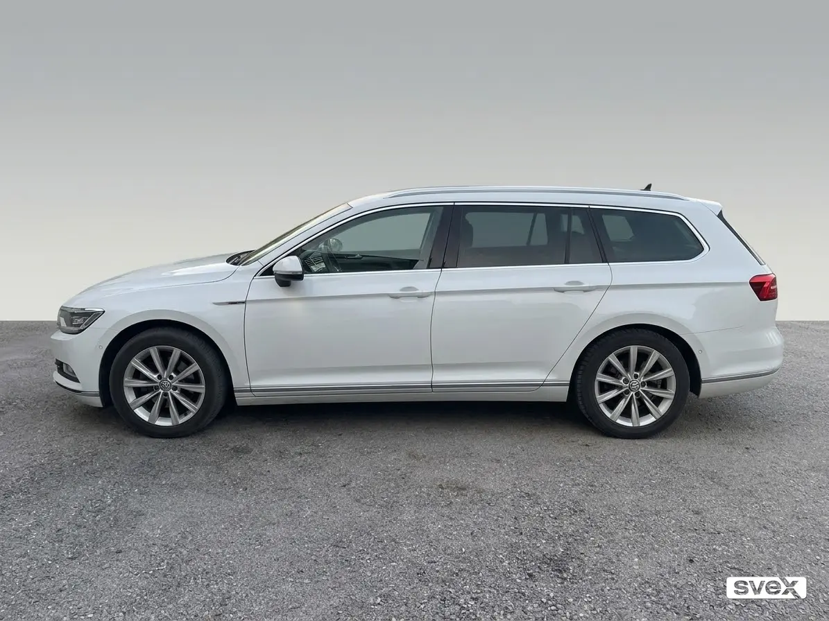 Volkswagen Passat 8,Virtual , matrix, Highline full