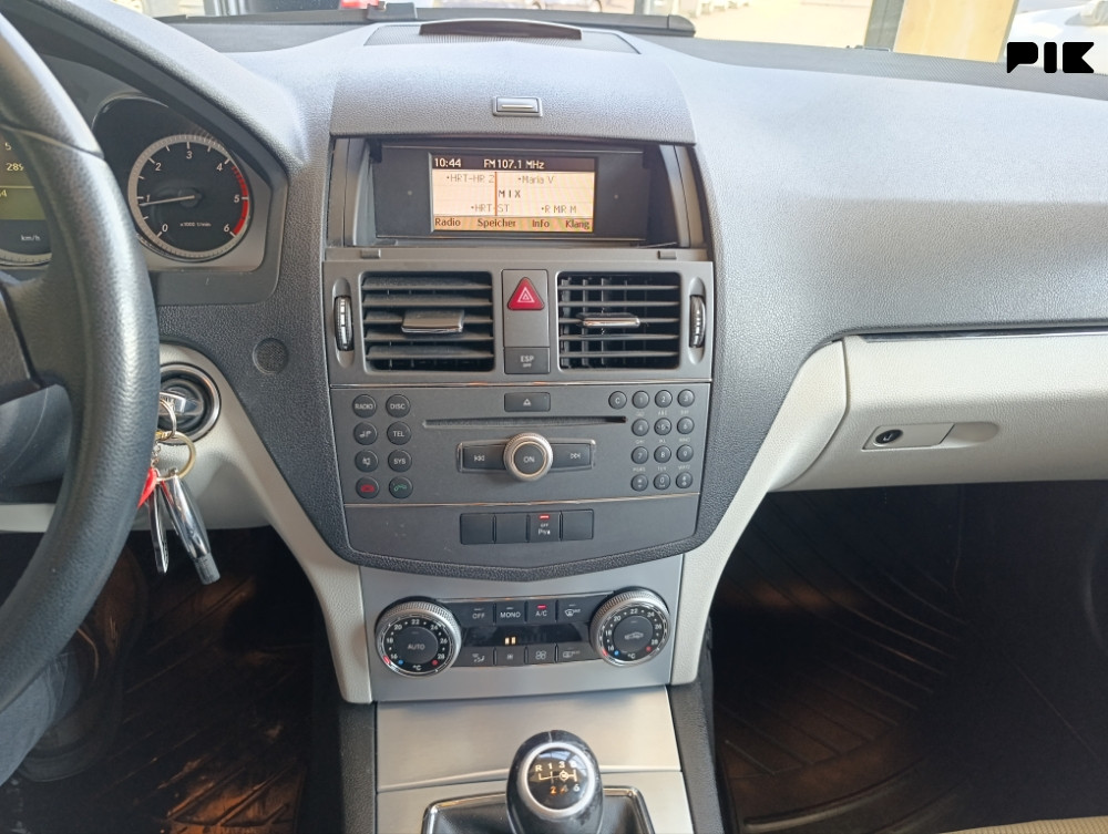 Mercedes-Benz C 220 CDI 2009 god  Avandgarde