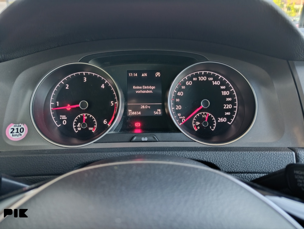 Volkswagen Golf VII 1.6 tdi Xenon 2015 LOUNG