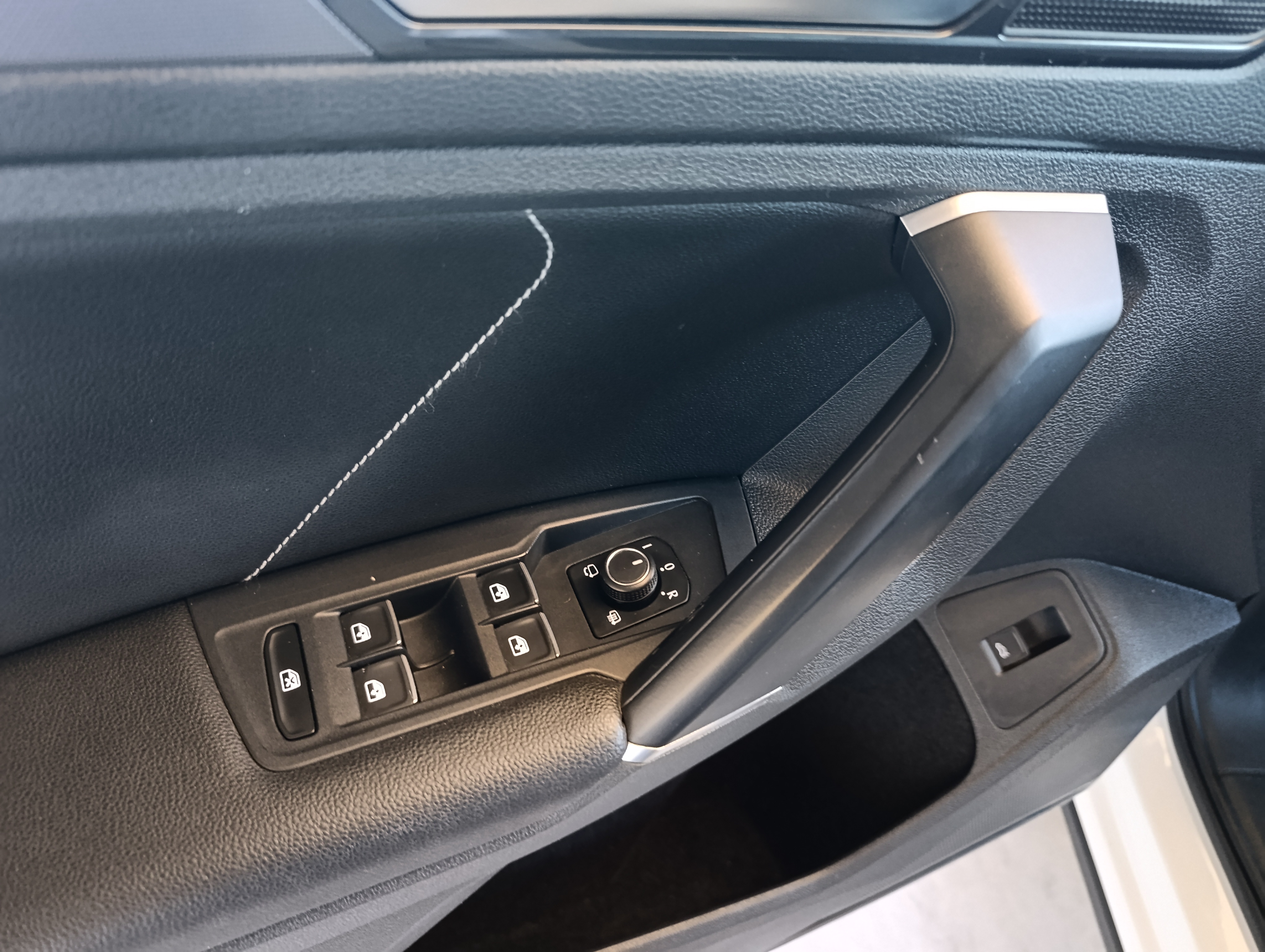 VW Tiguan 2.0 tdi DSG 4Motion