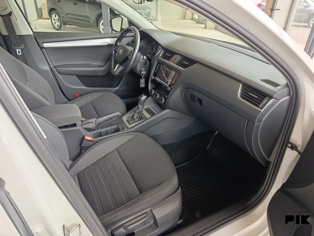 Škoda Octavia 1.6 tdi DSG 2019 god FACELIFT Elegance