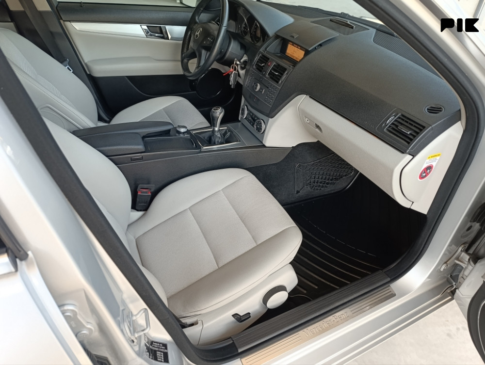 Mercedes-Benz C 220 CDI 2009 god  Avandgarde
