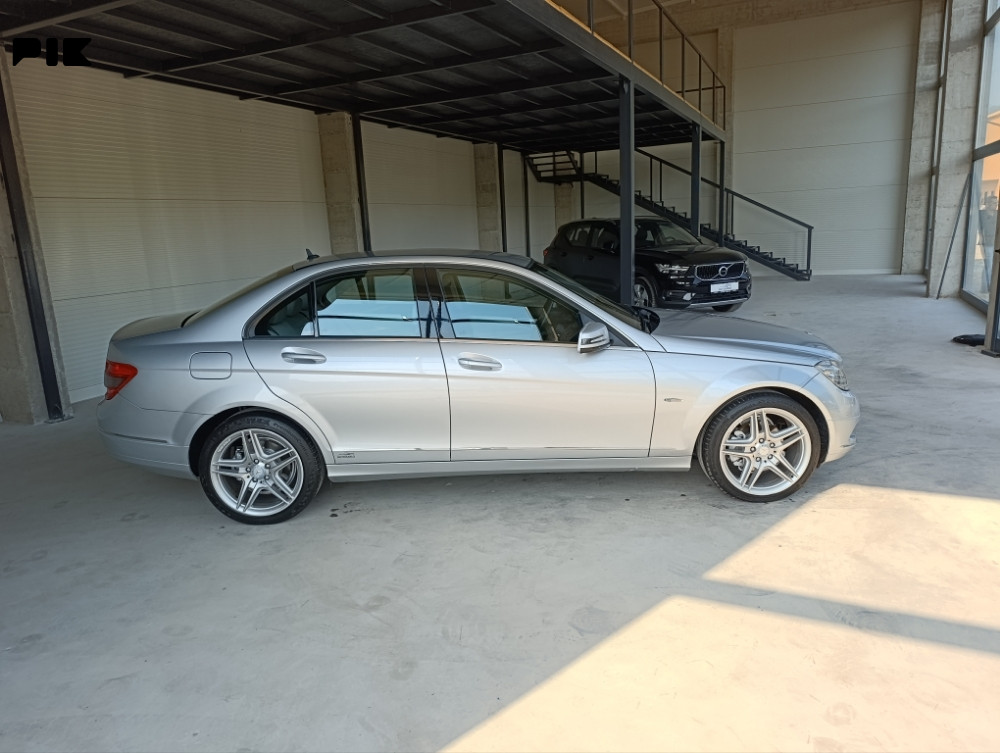Mercedes-Benz C 220 CDI 2009 god  Avandgarde