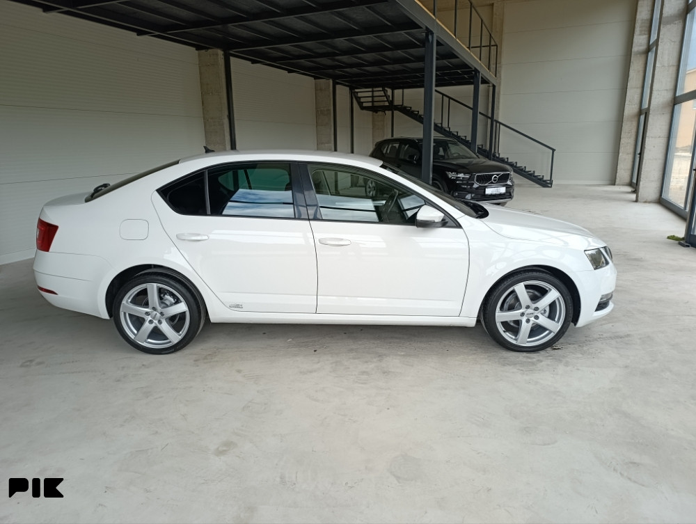Škoda Octavia 1.6 tdi DSG 2019 god FACELIFT Elegance