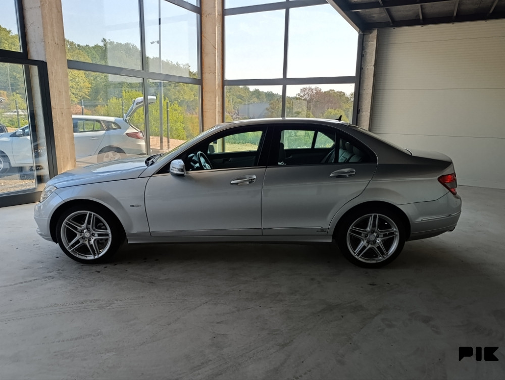 Mercedes-Benz C 220 CDI 2009 god  Avandgarde