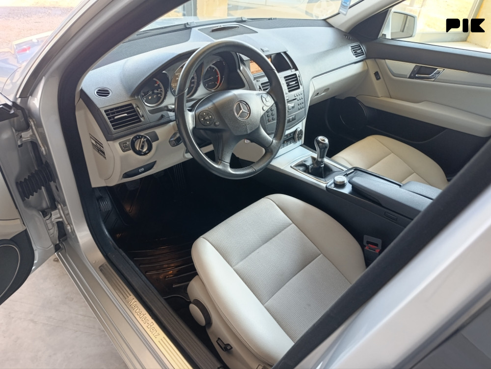Mercedes-Benz C 220 CDI 2009 god  Avandgarde