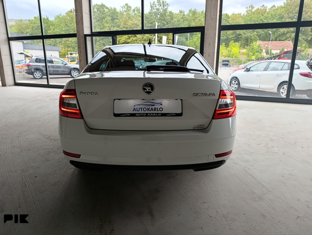 Škoda Octavia 1.6 tdi DSG 2019 god FACELIFT Elegance